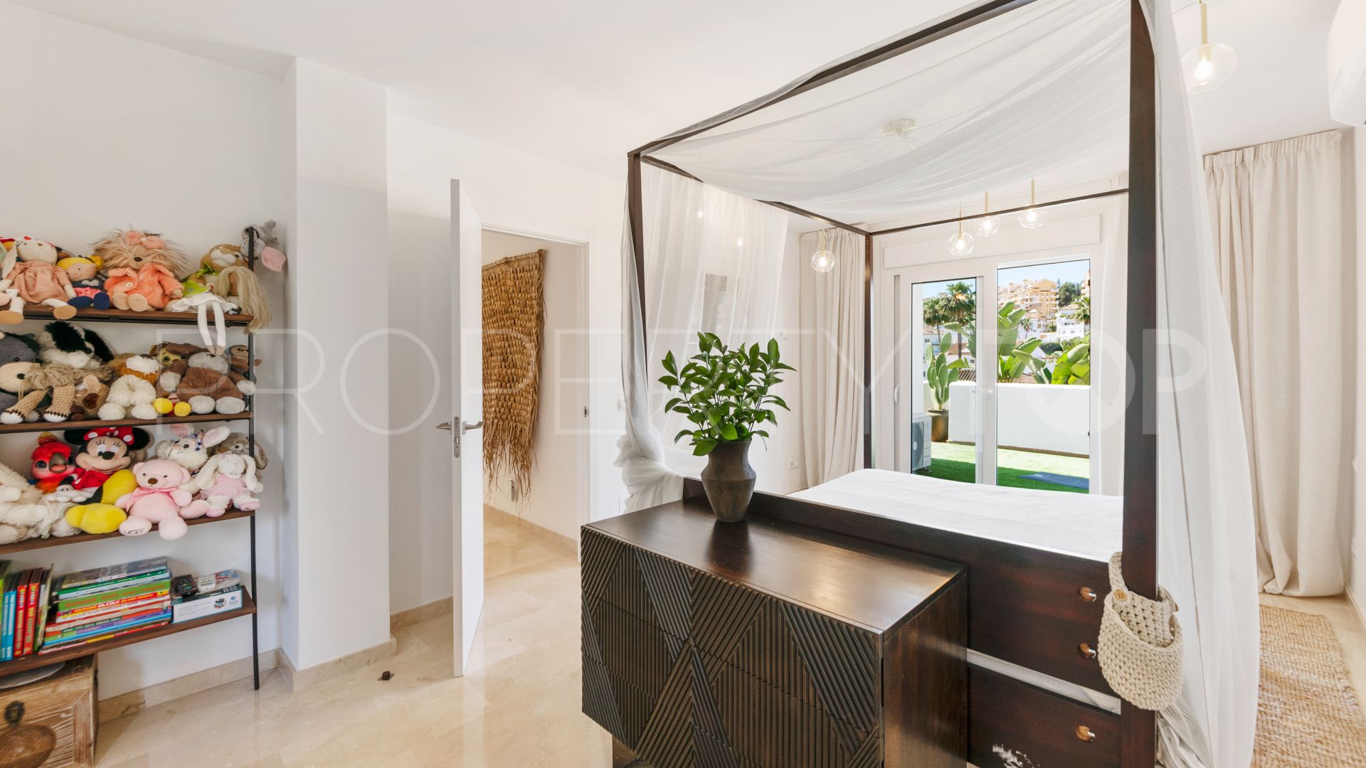 6 bedrooms villa in Atalaya de Rio Verde for sale