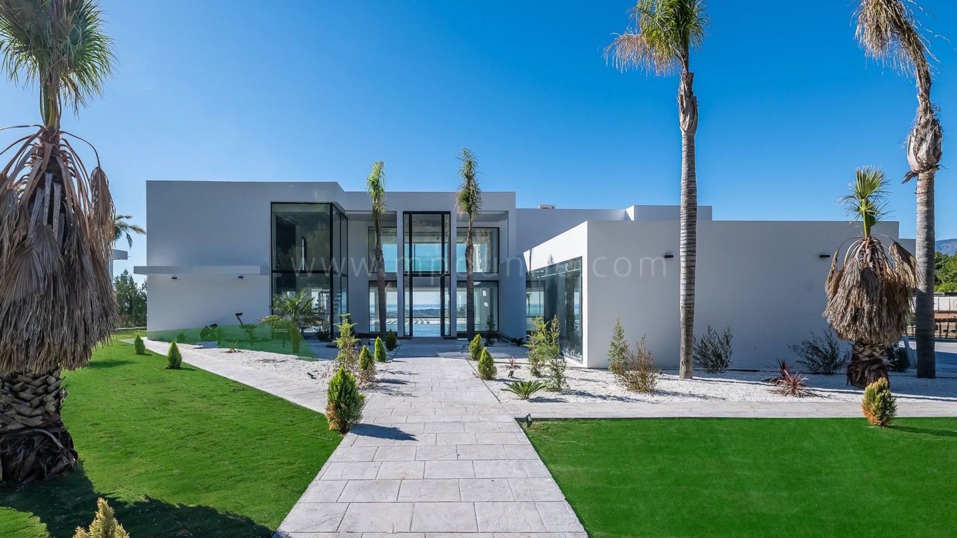 New Built Villa with Sea Views in Marbella Club Golf Resort, Benahavis
