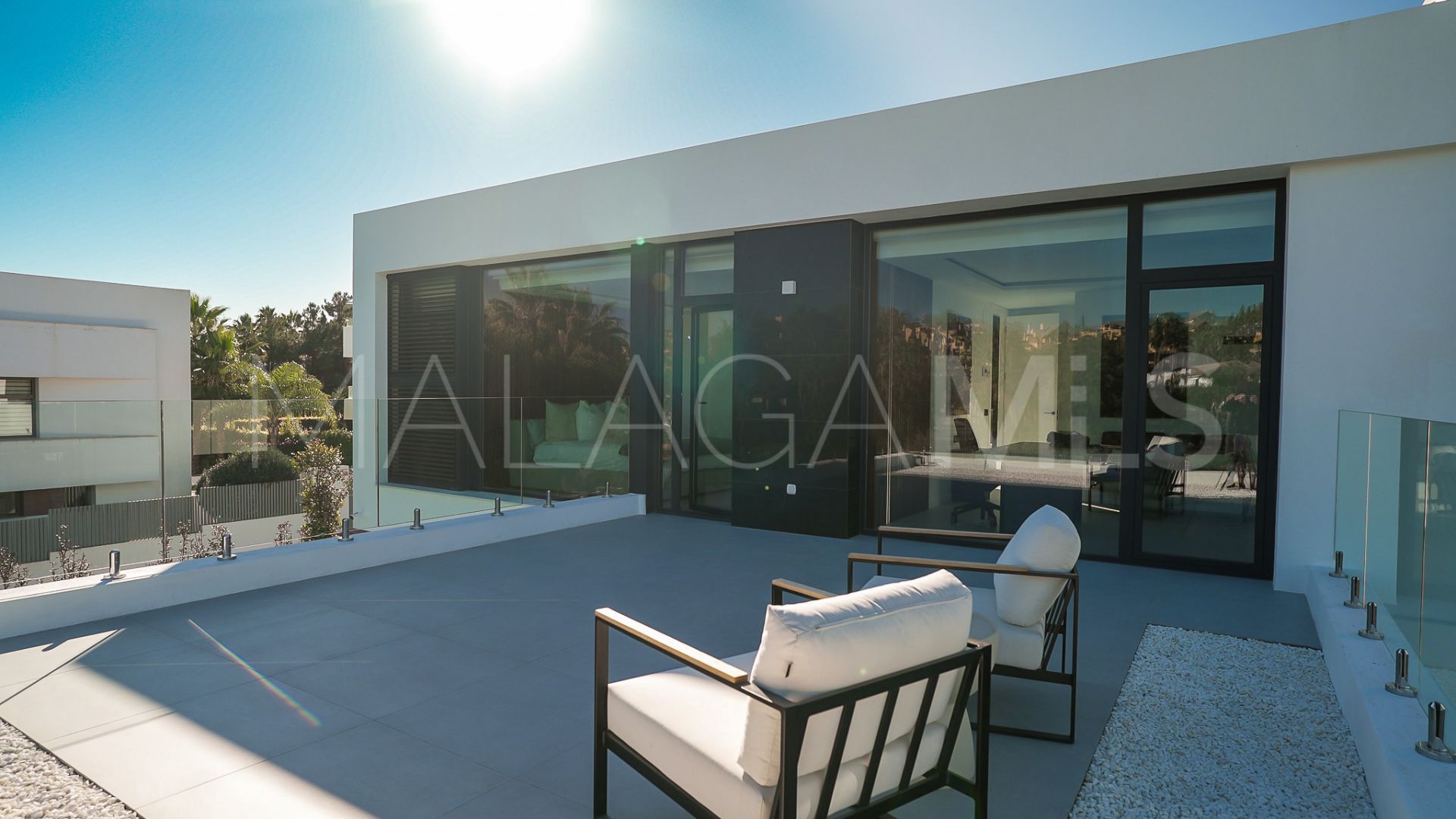 Buy villa in El Campanario