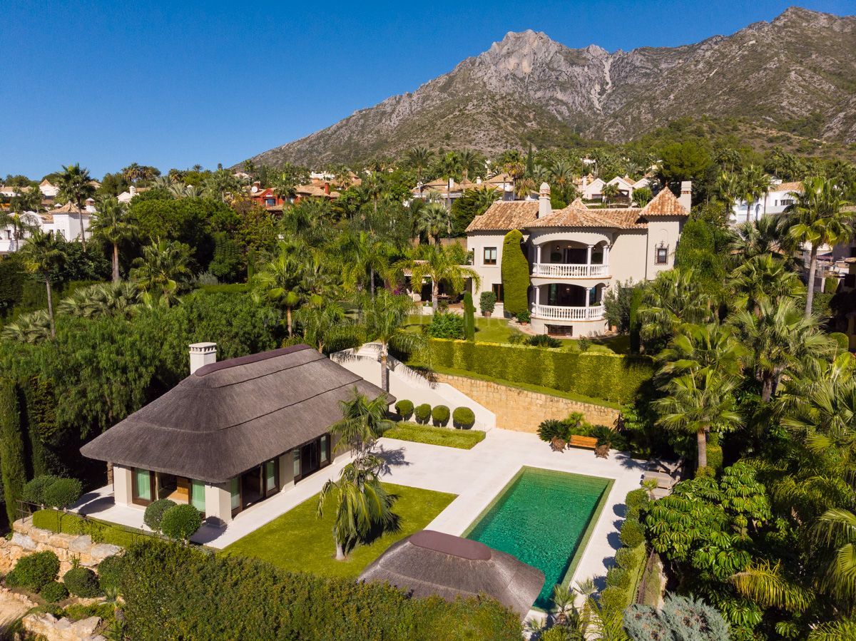 Calle Bach 5 - Klassische Villa mit Panoramablick auf das Meer in der Sierra Blanca