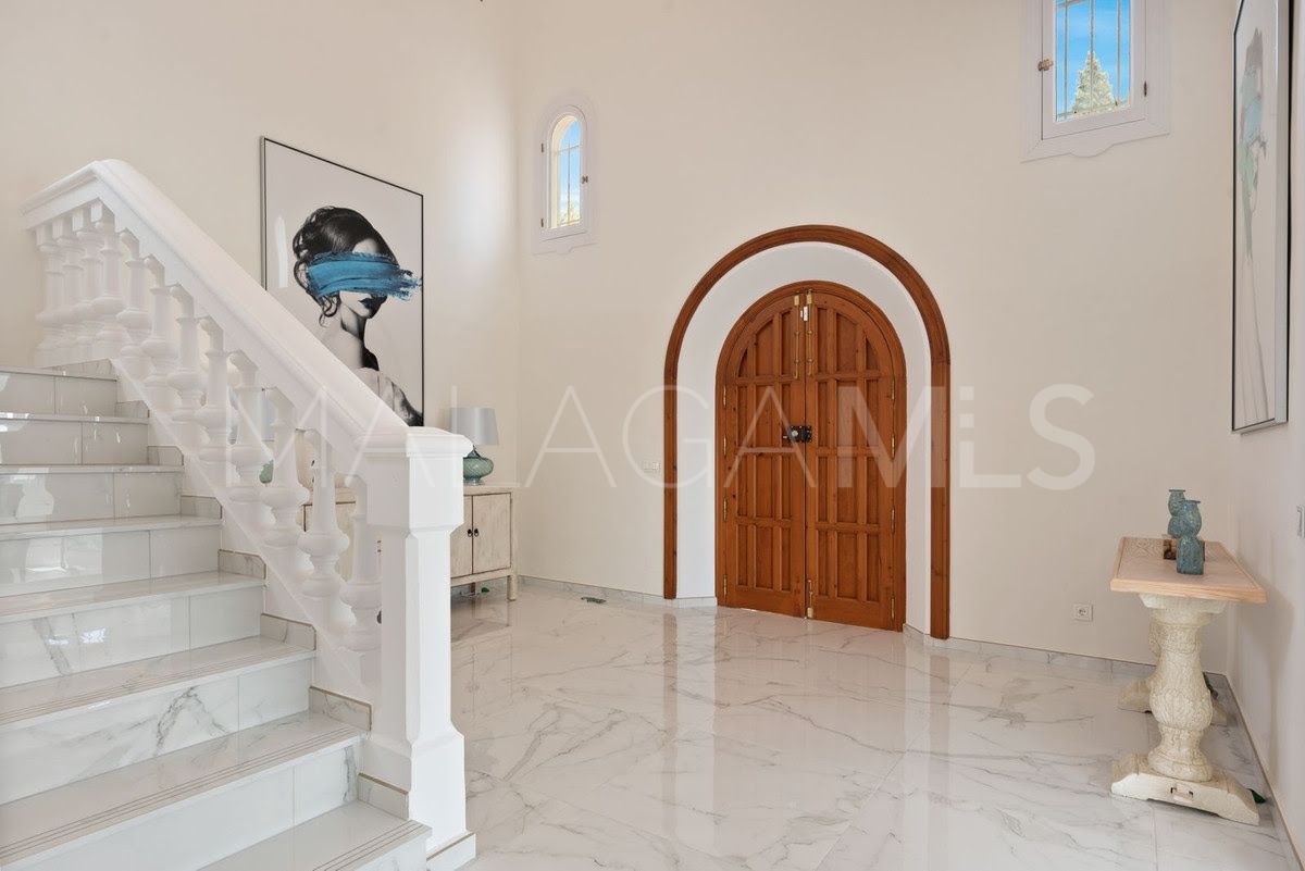 Villa for sale in El Paraiso with 4 bedrooms