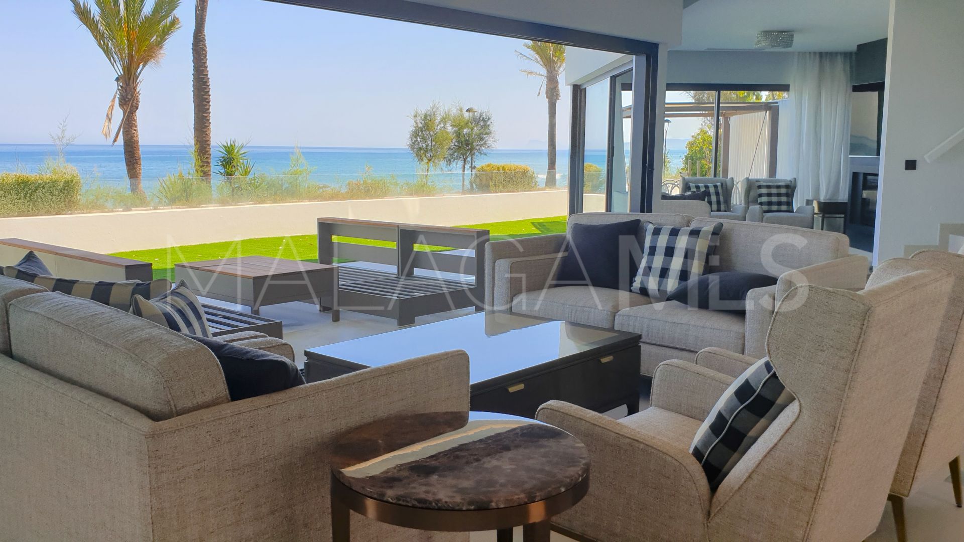 For sale town house with 3 bedrooms in Estepona