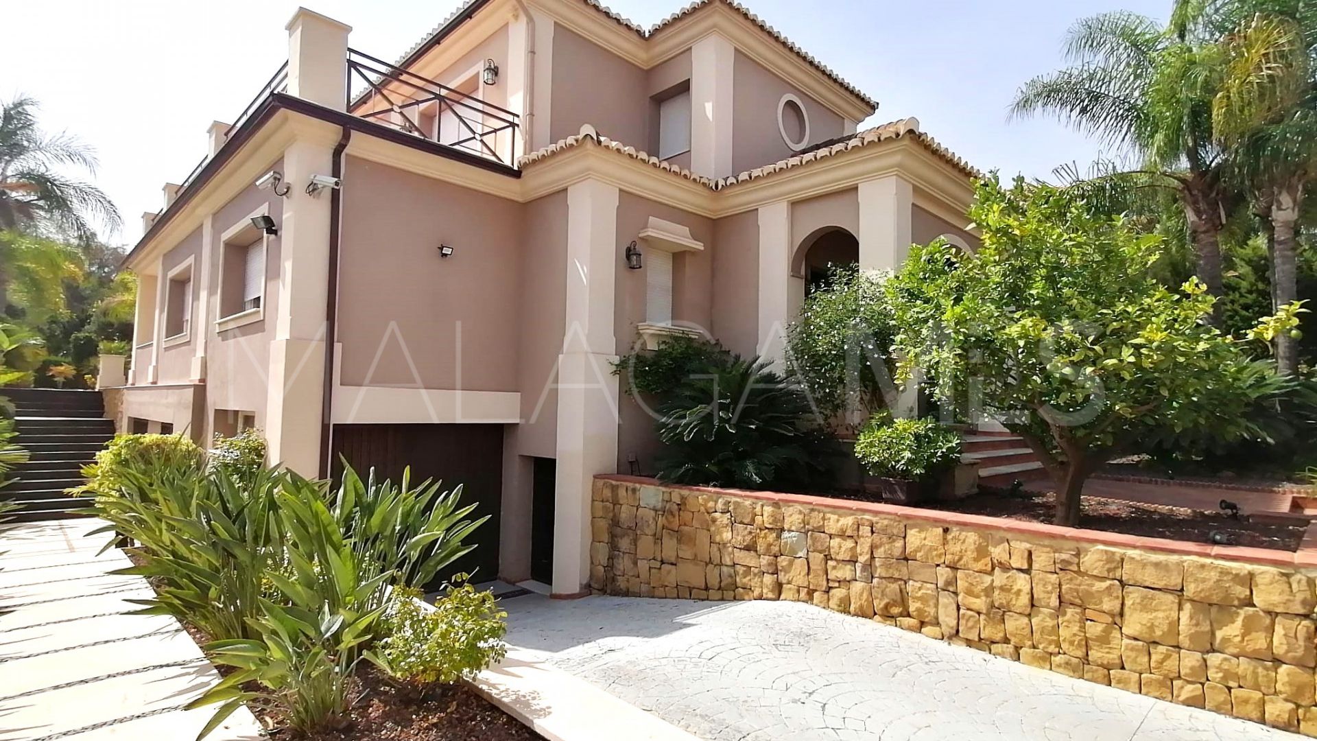 Buy Atalaya de Rio Verde 6 bedrooms villa