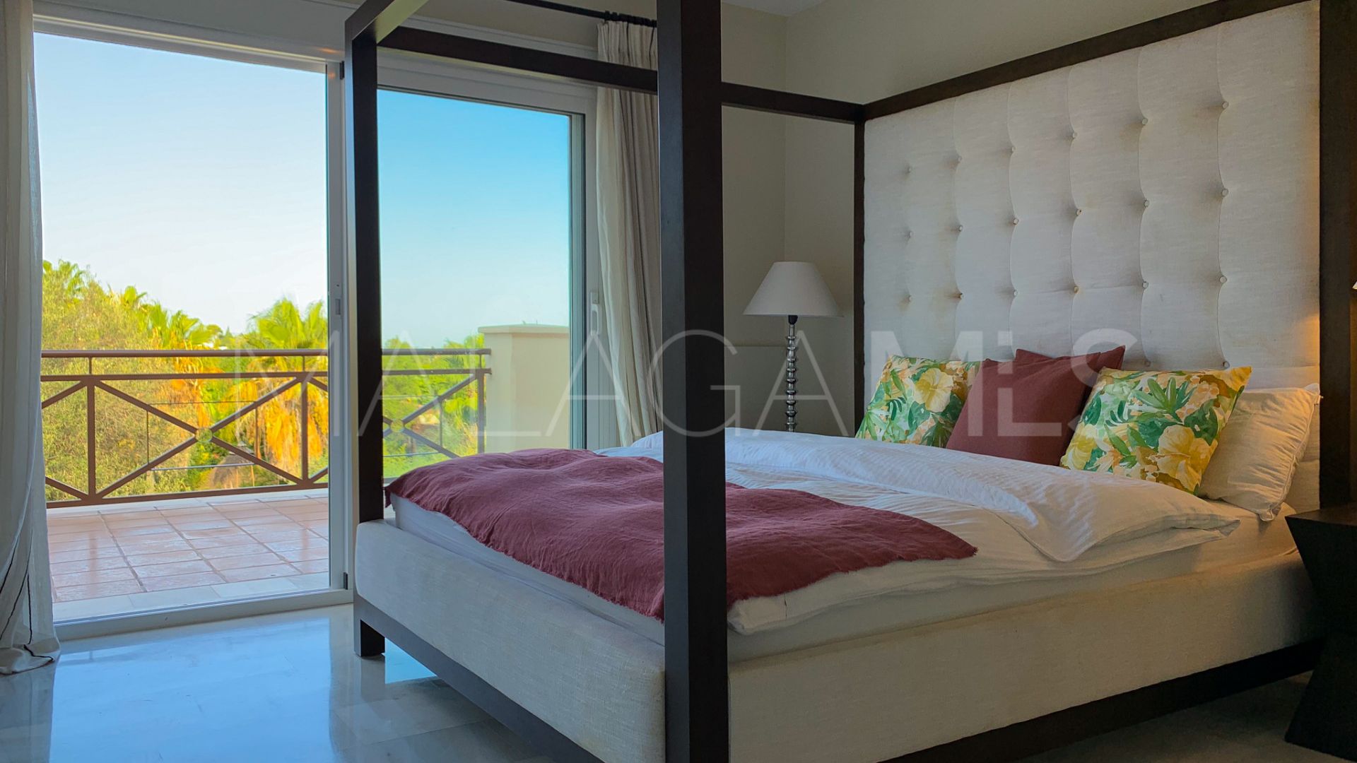 Buy Atalaya de Rio Verde 6 bedrooms villa