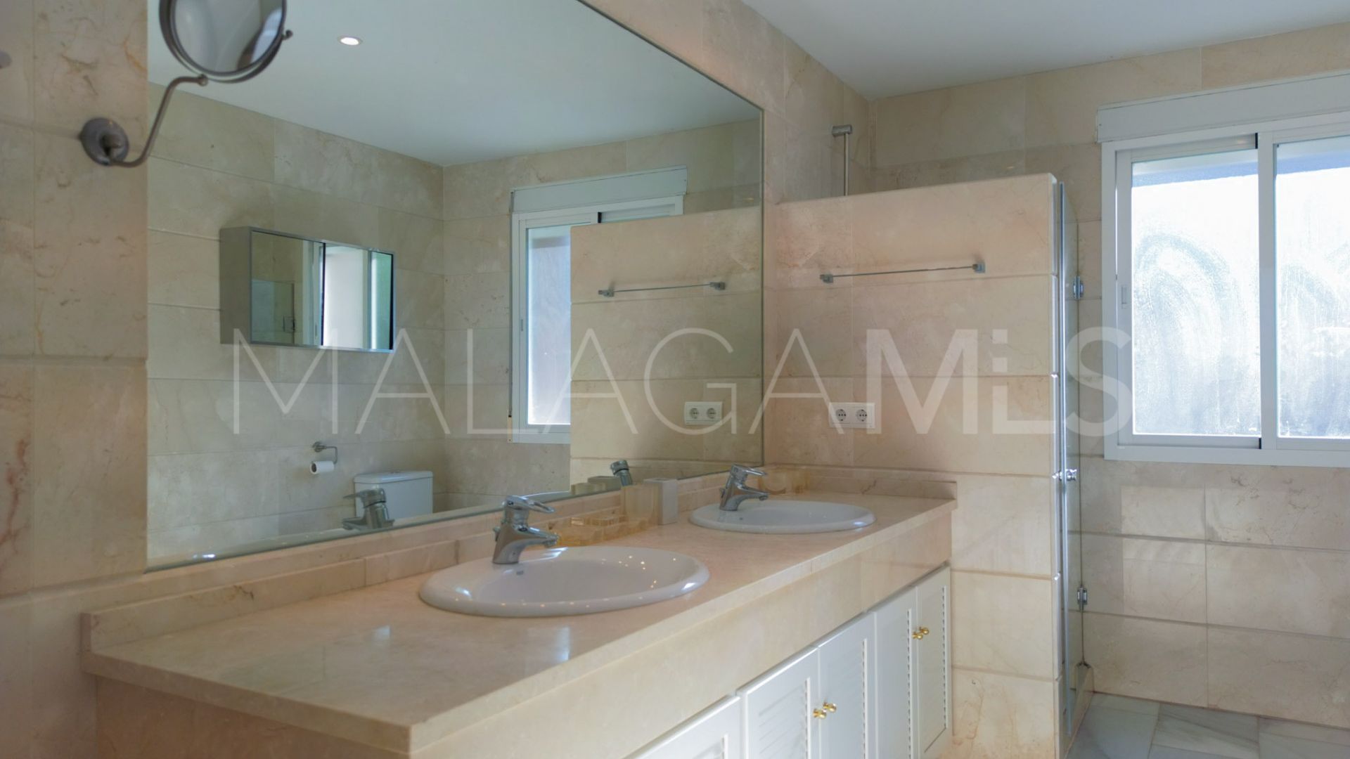 Buy Atalaya de Rio Verde 6 bedrooms villa