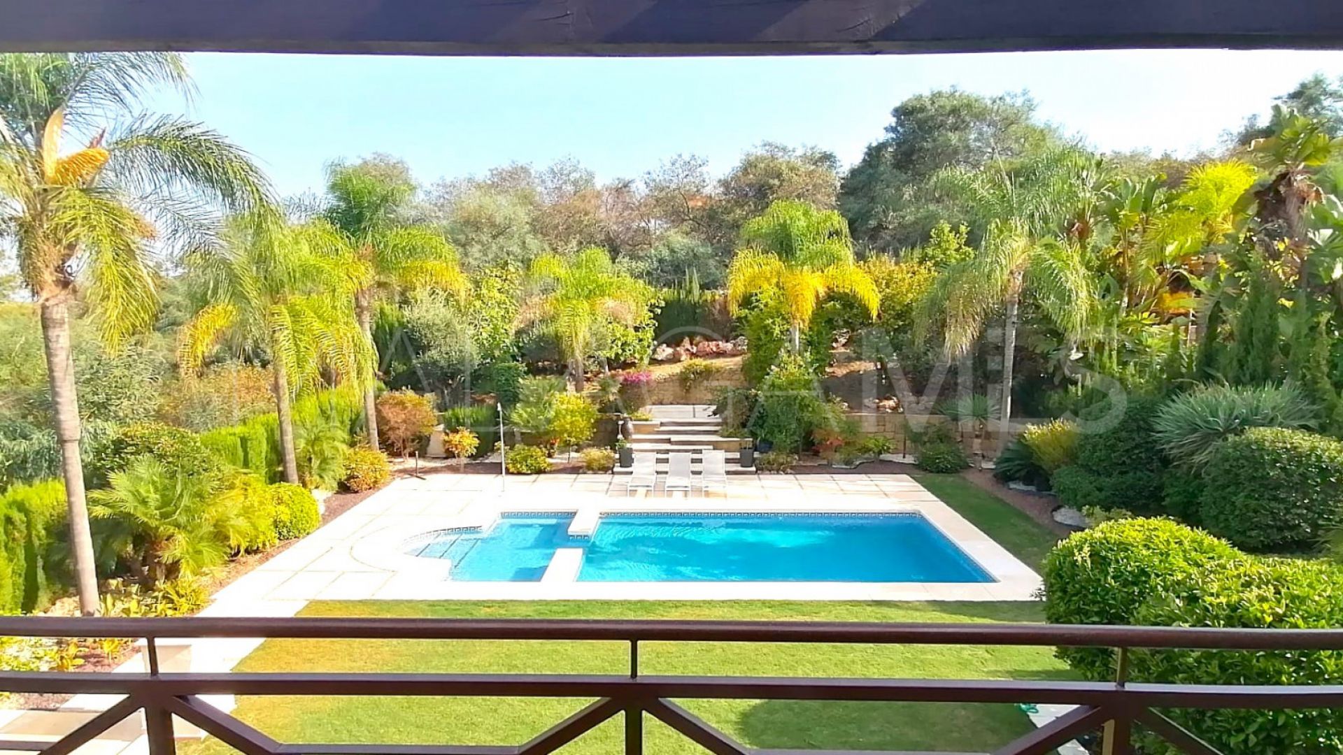 Buy Atalaya de Rio Verde 6 bedrooms villa