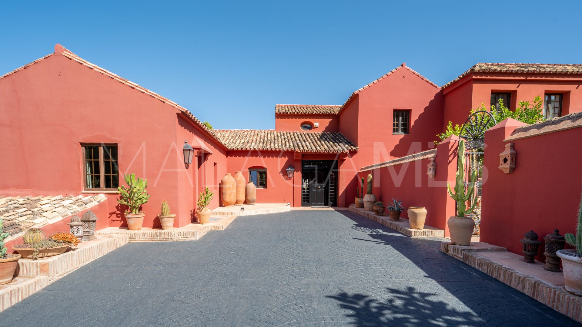 Villa for sale in El Madroñal