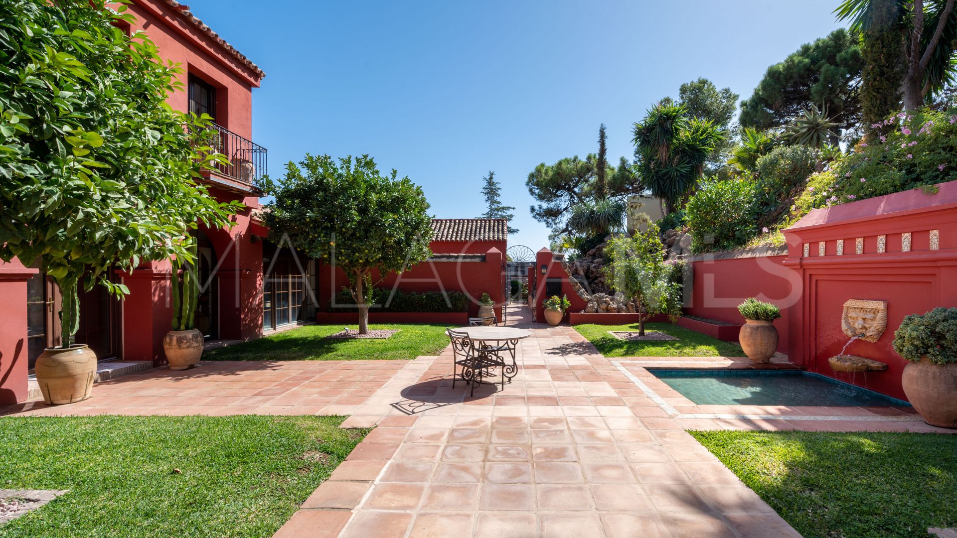 El Madroñal, villa for sale