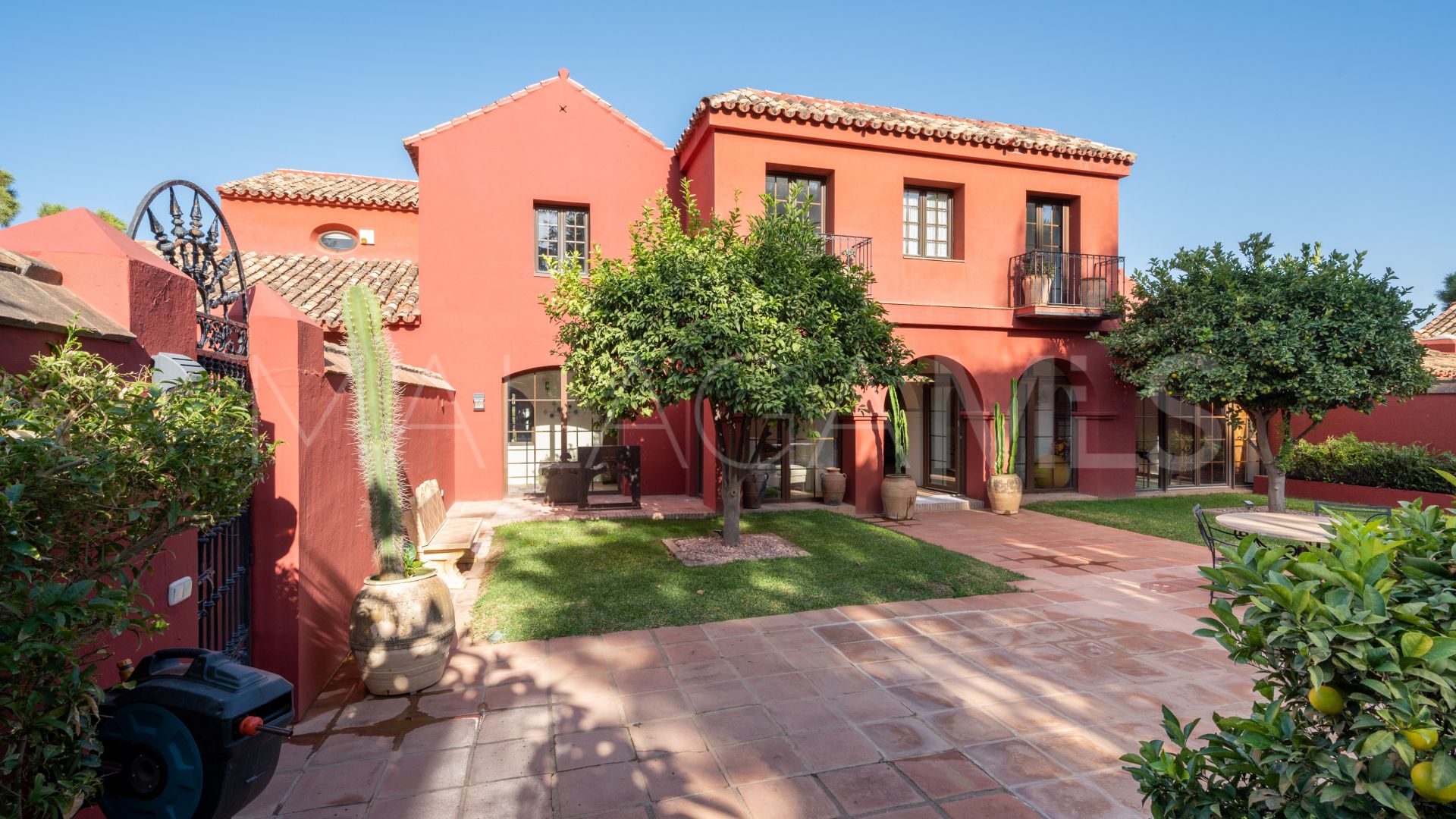 Villa for sale in El Madroñal