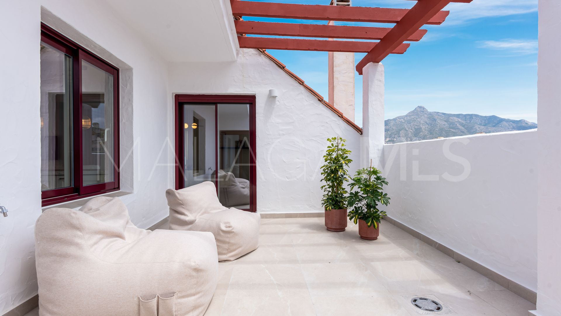 Zweistöckiges penthouse for sale in Nueva Andalucia