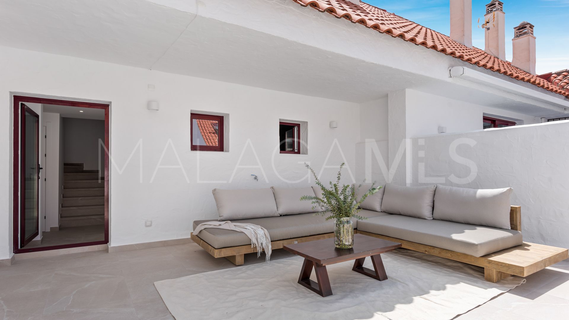 Atico duplex for sale in Nueva Andalucia de 3 bedrooms