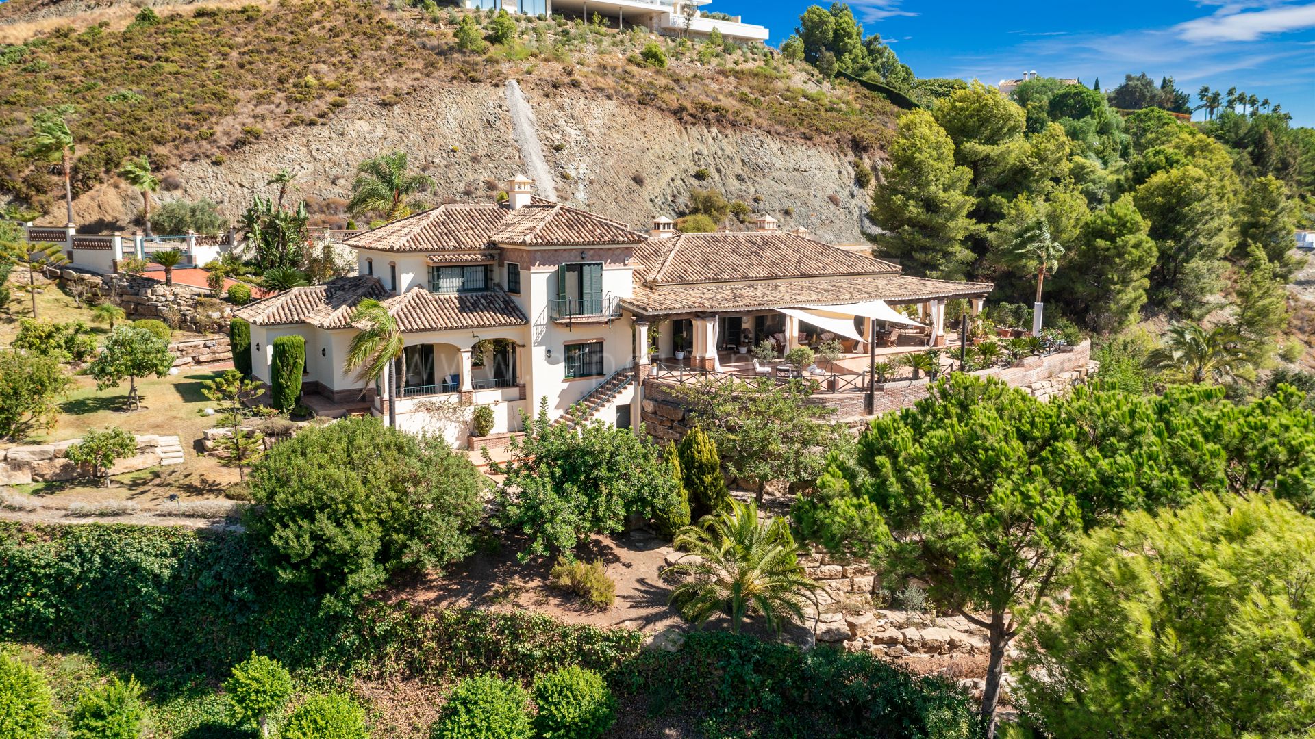 Klassische spanische Villa mit Aussicht im Marbella Club Golf