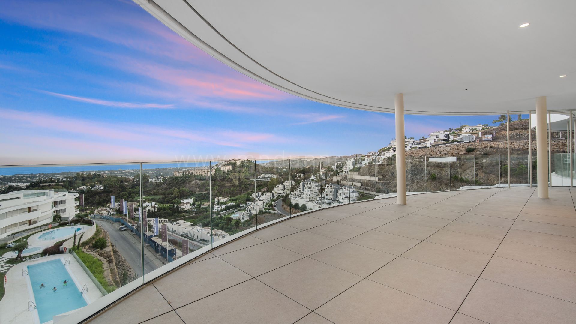 Appartement de luxe flambant neuf avec vue panoramique