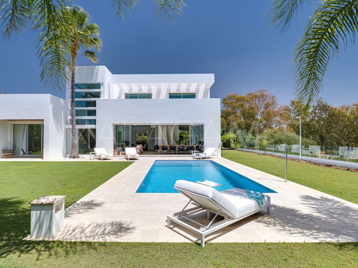 Villa for sale in Guadalmina Baja de 4 bedrooms