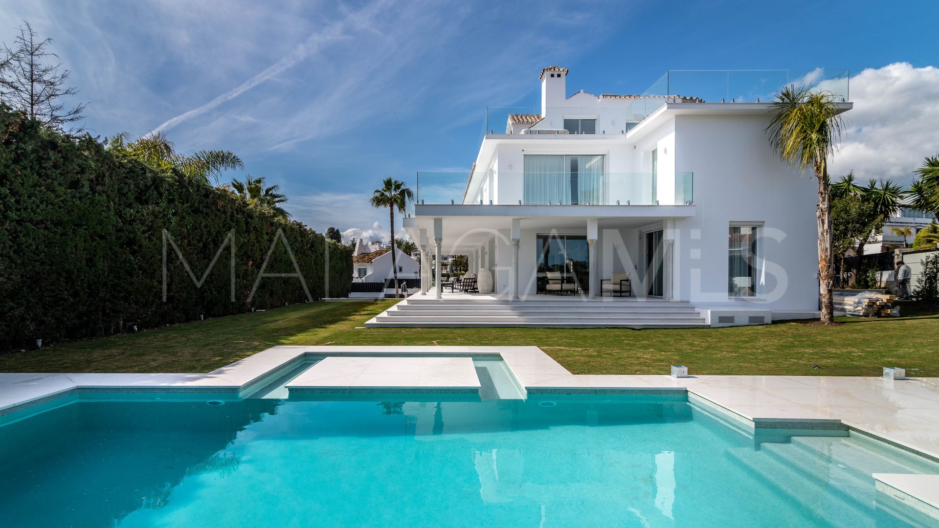 Se vende villa de 7 bedrooms in Nueva Andalucia