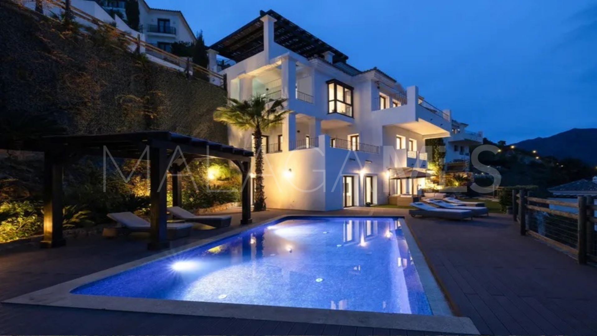 5 bedrooms villa for sale in Benahavis Hills Country Club