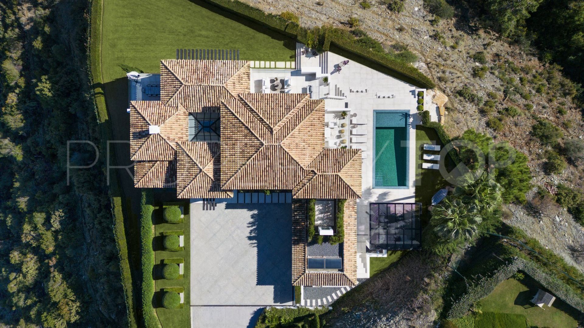 For sale villa in El Madroñal with 5 bedrooms