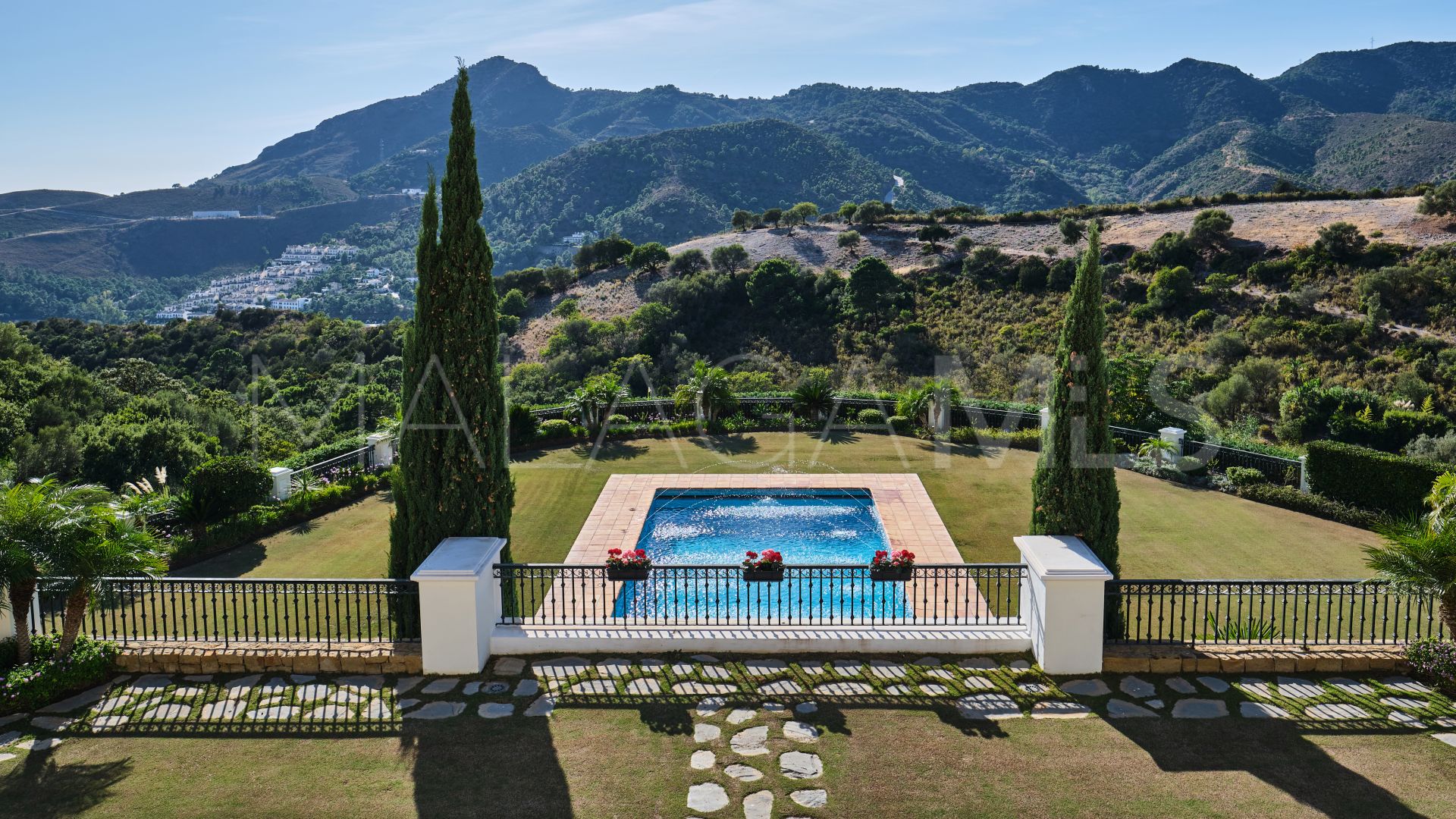 Villa for sale in La Zagaleta