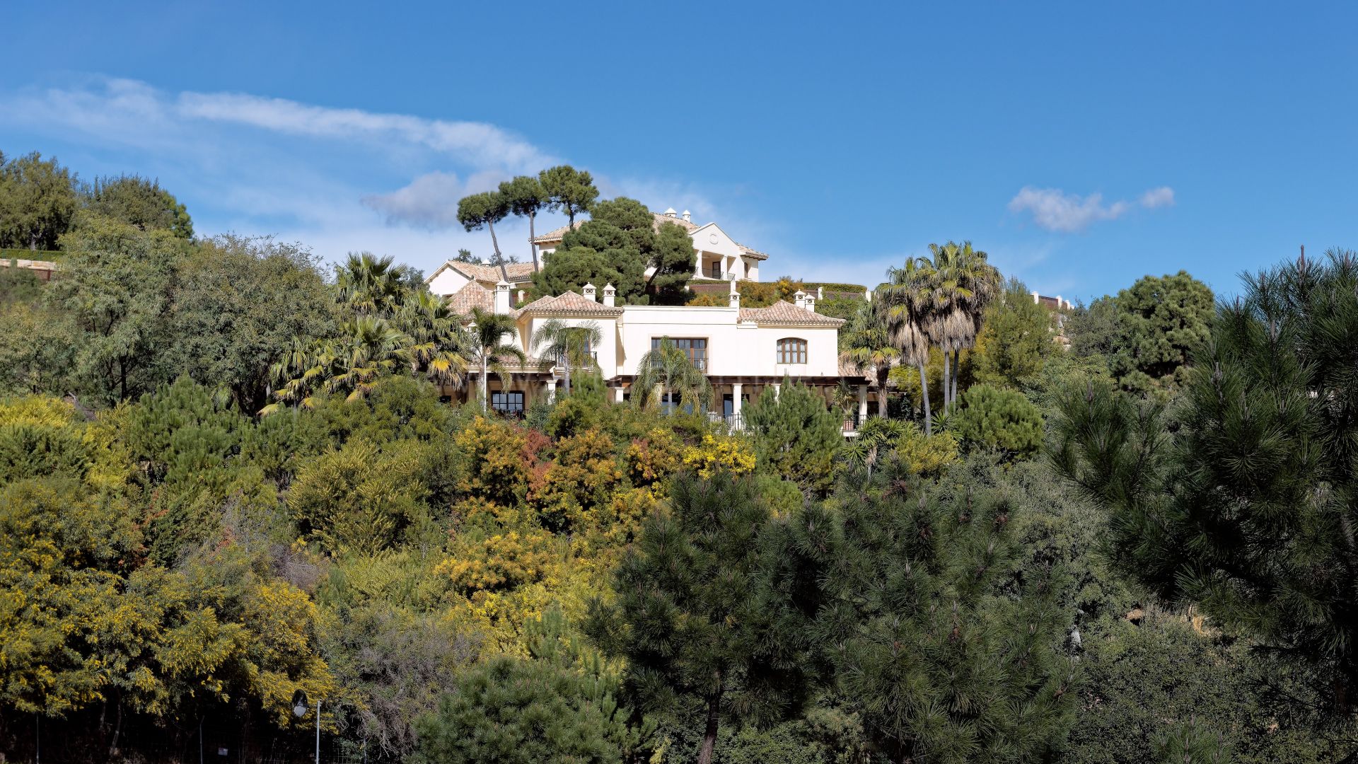 Classic Andalusian Villa with Panoramic sea and mountain views