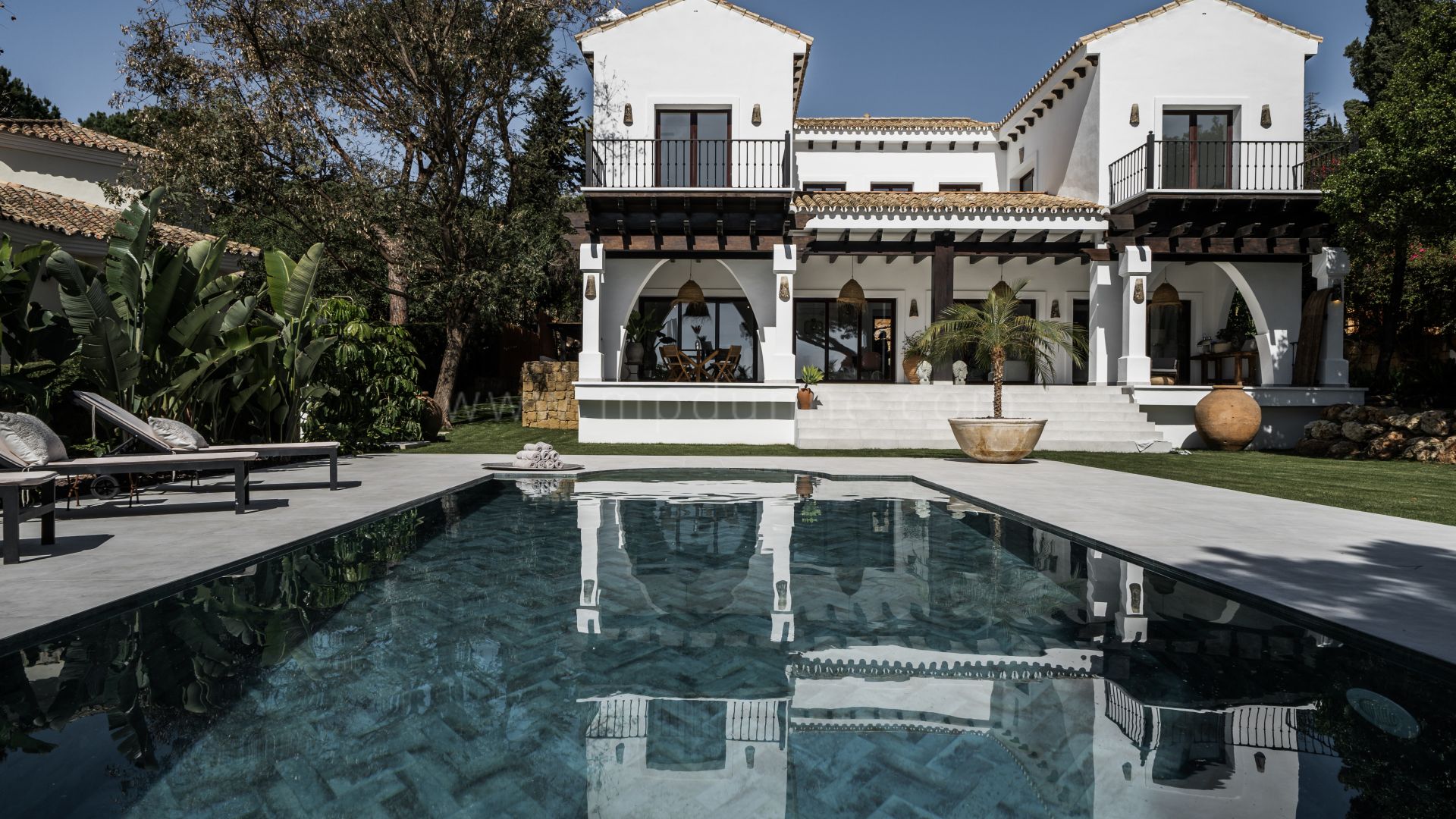 Villa rénovée de style andalou à Marbella Est