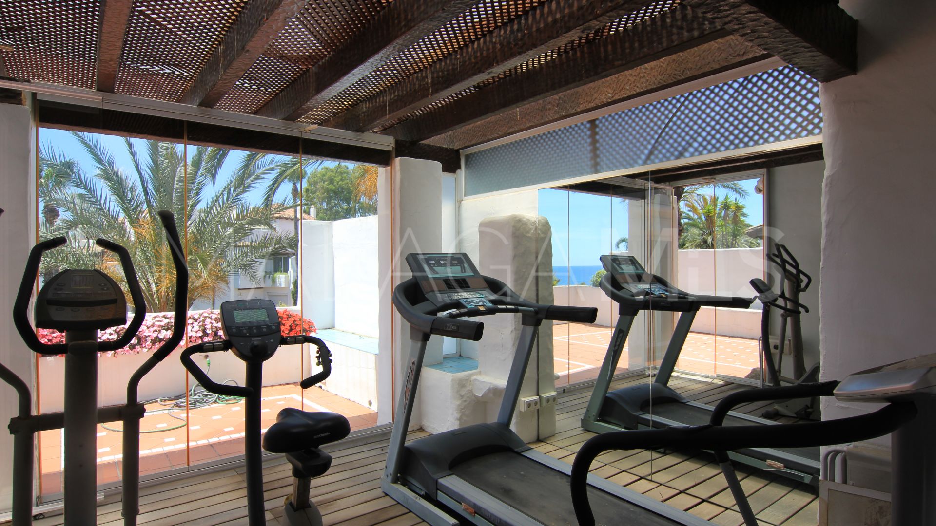 Wohnung for sale in Marbella - Puerto Banus