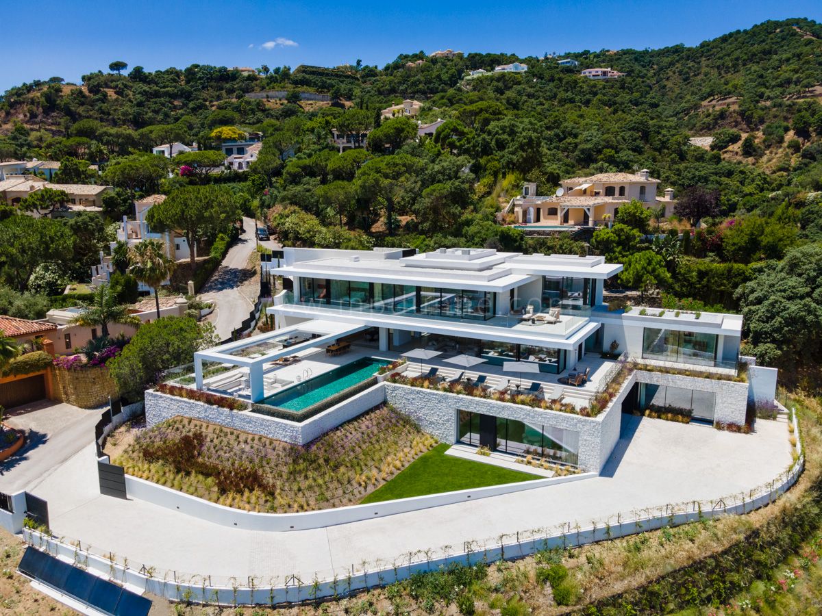 Spektakuläre neue Villa mit Panoramablick in El Madroñal