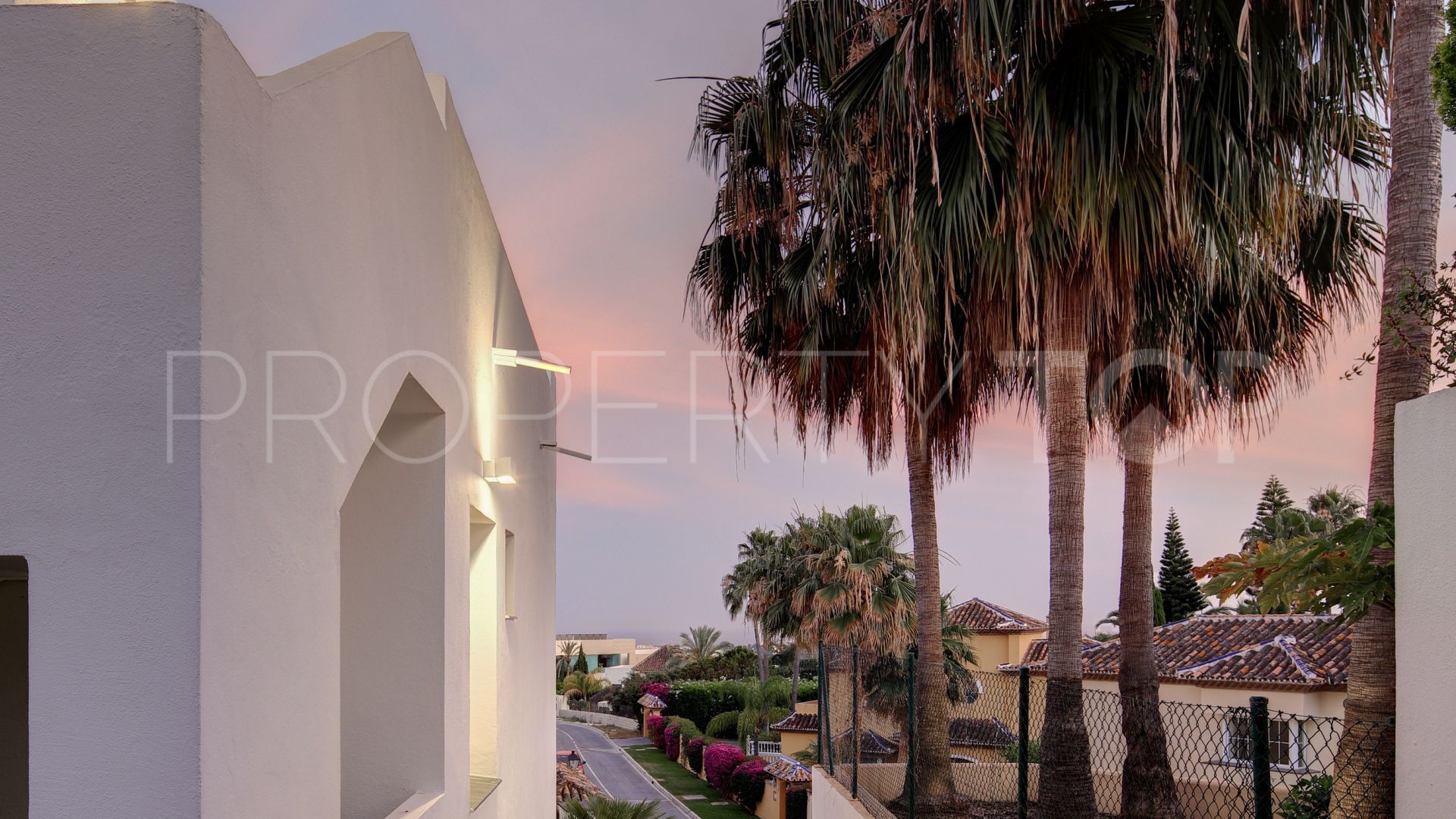Villa en venta de 5 dormitorios en La Quinta