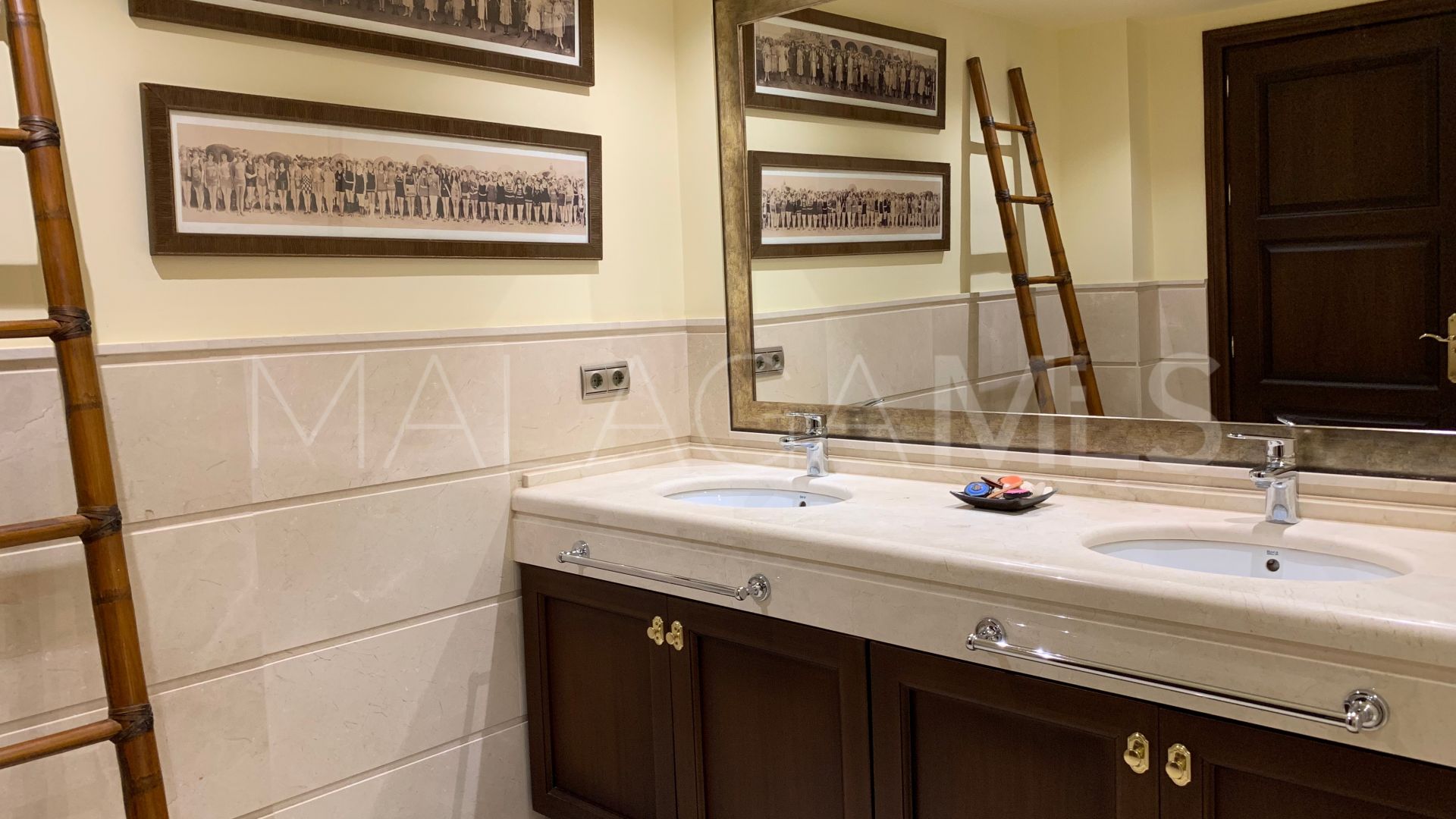 Villa for sale in Balcones de Sierra Blanca