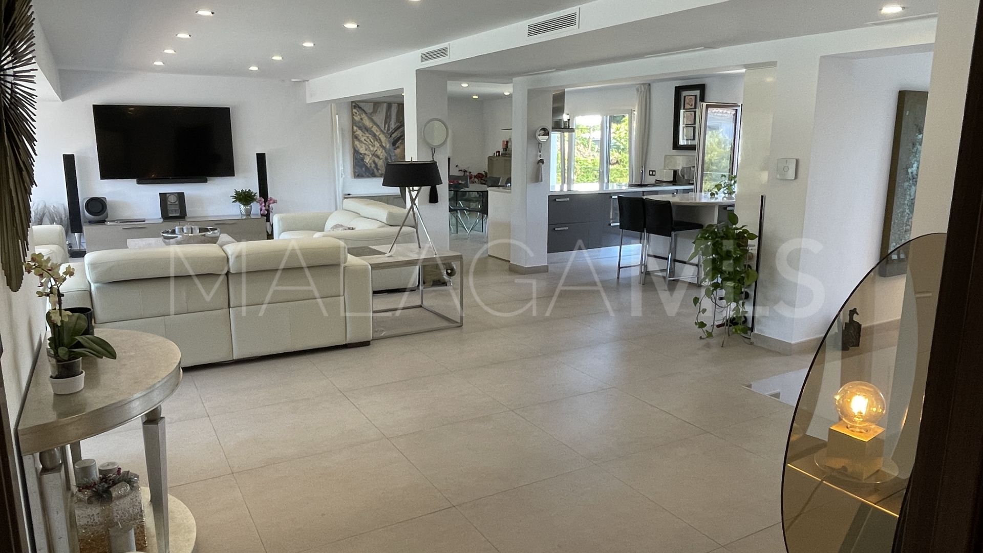 Villa for sale in San Pedro Playa