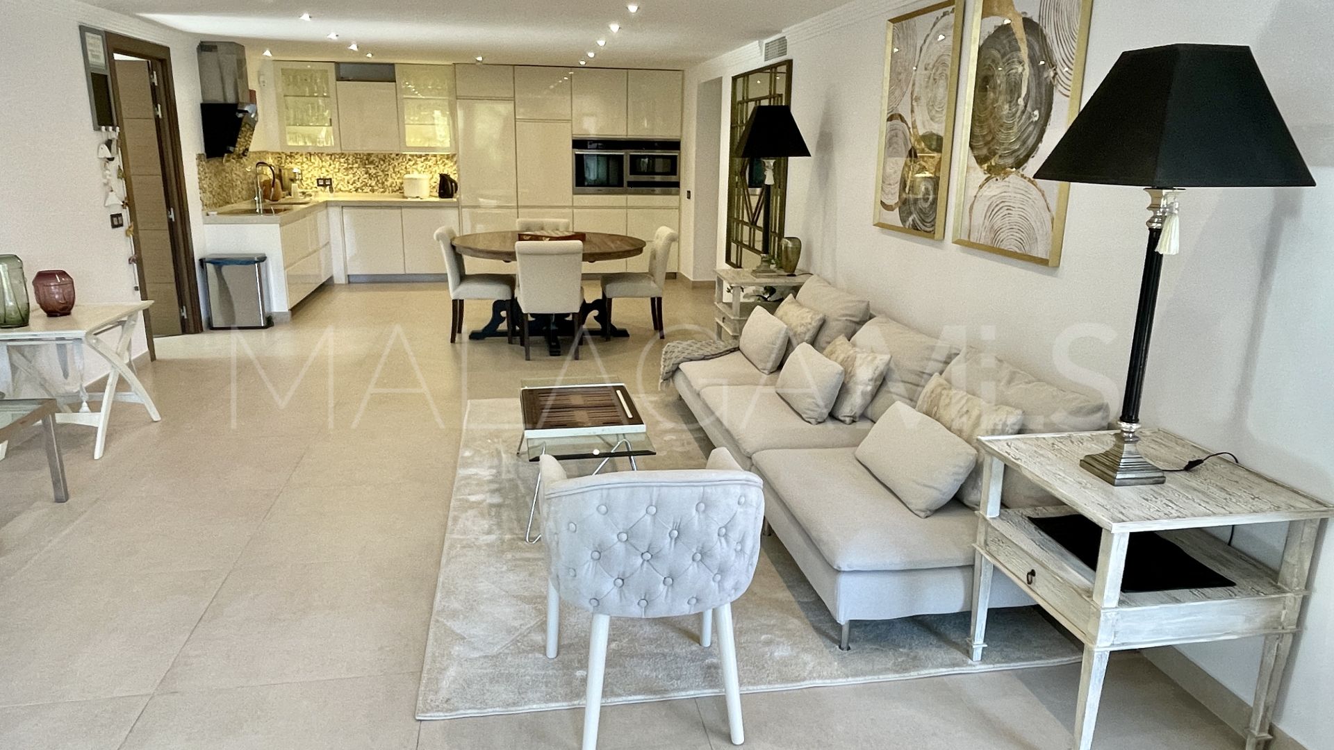 Villa for sale in San Pedro Playa