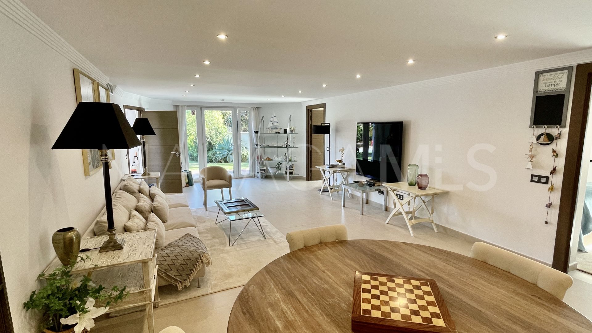Villa for sale in San Pedro Playa