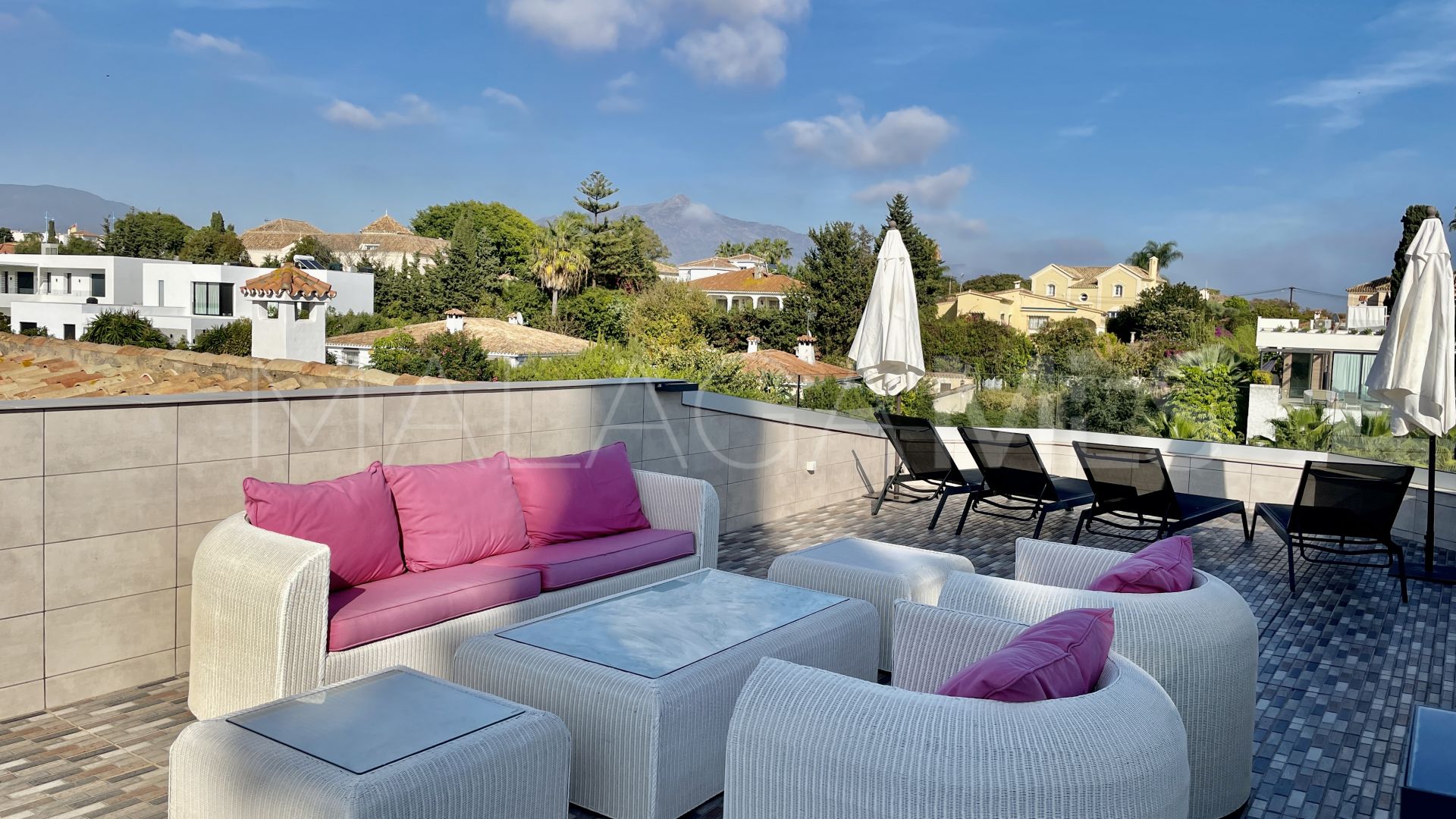 Villa for sale in San Pedro Playa