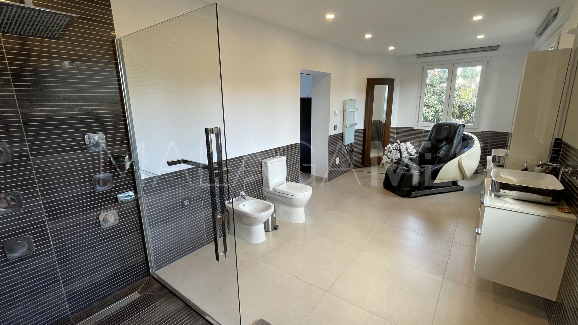 Villa for sale in San Pedro Playa