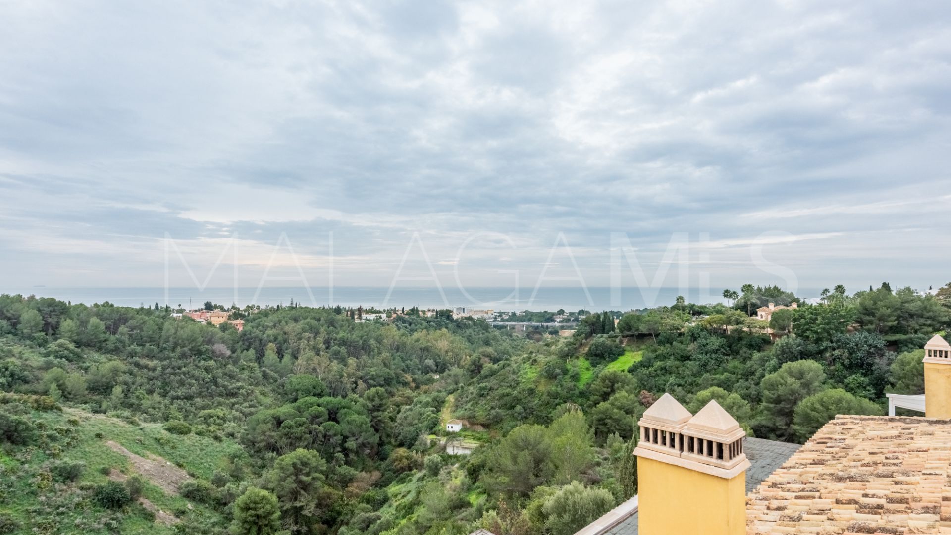Atico duplex for sale in Condado de Sierra Blanca de 3 bedrooms