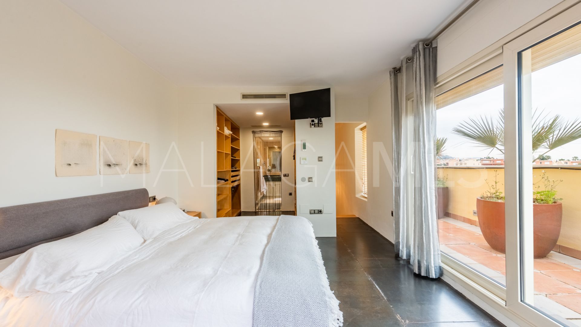 Atico duplex for sale in Condado de Sierra Blanca de 3 bedrooms