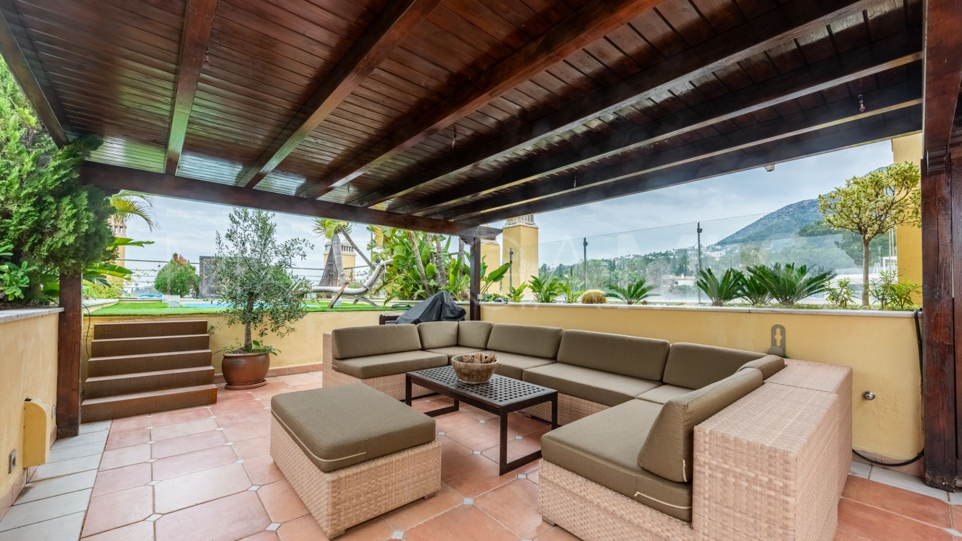 Atico duplex for sale in Condado de Sierra Blanca de 3 bedrooms