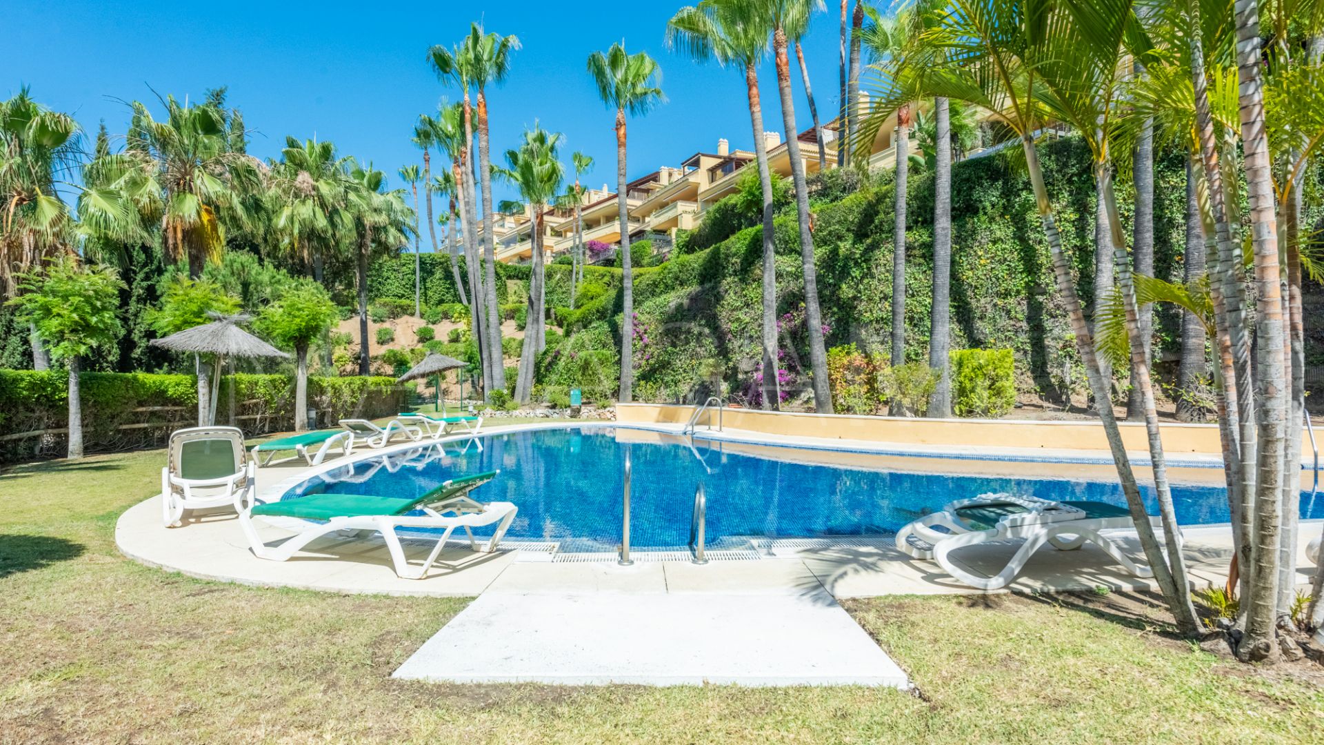 Atico duplex for sale in Condado de Sierra Blanca de 3 bedrooms
