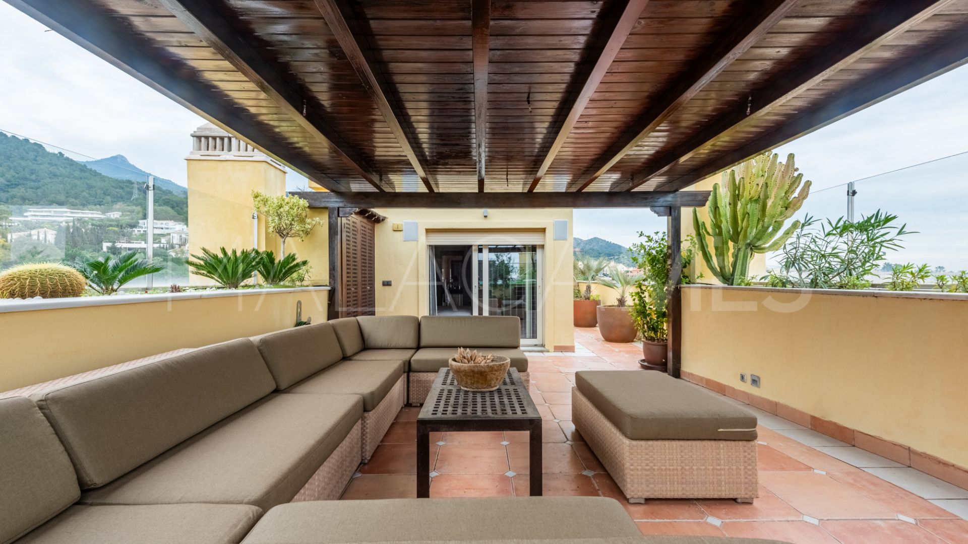 Atico duplex for sale in Condado de Sierra Blanca de 3 bedrooms