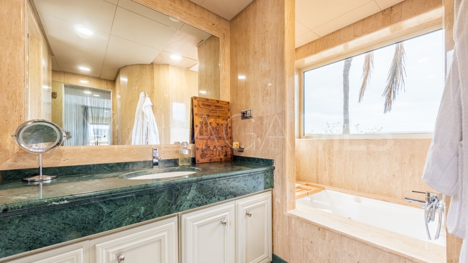 Atico duplex for sale in Condado de Sierra Blanca de 3 bedrooms