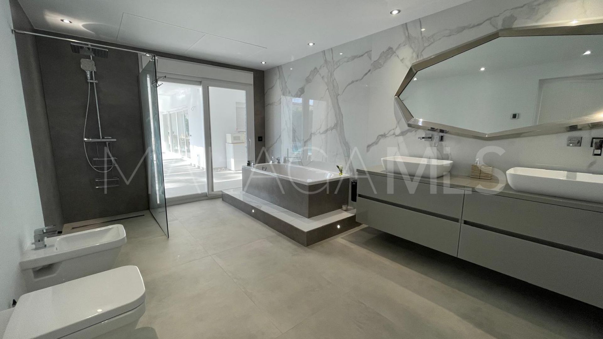 Villa for sale in Atalaya Golf