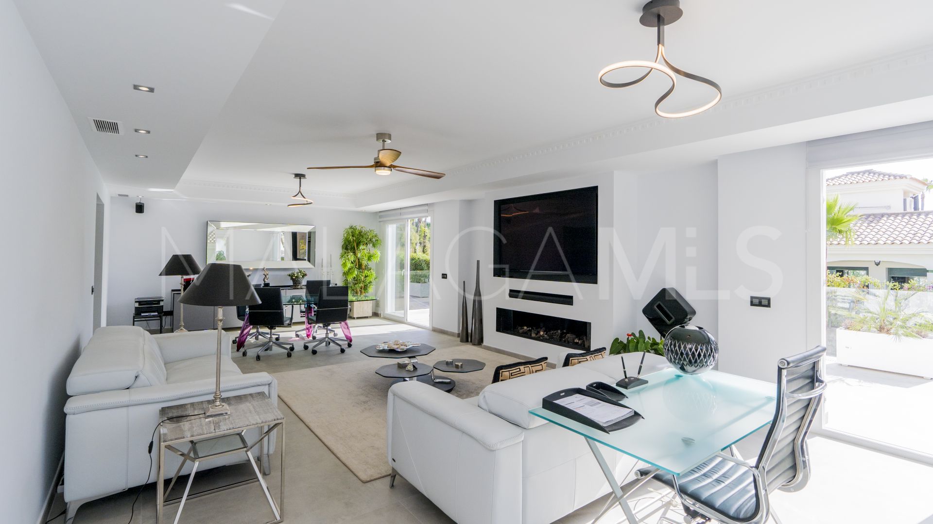 Villa for sale in Atalaya Golf