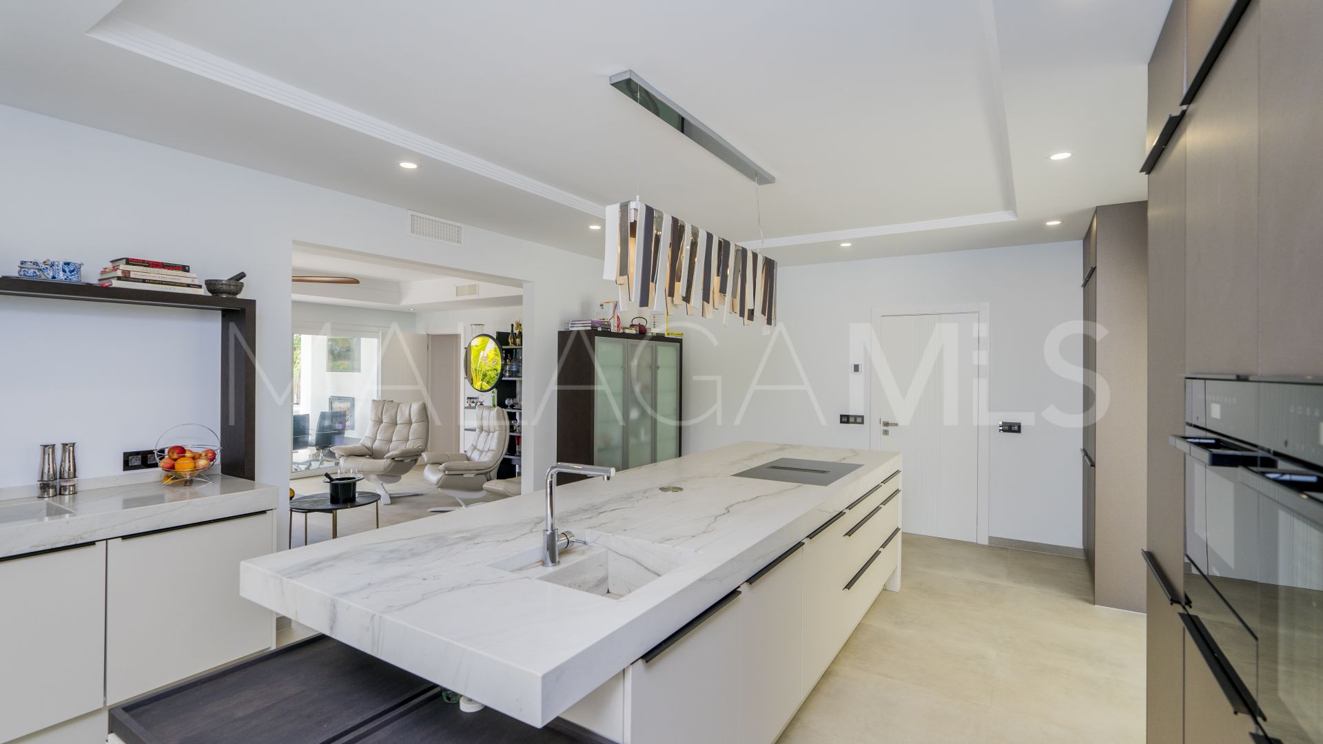 Villa for sale in Atalaya Golf