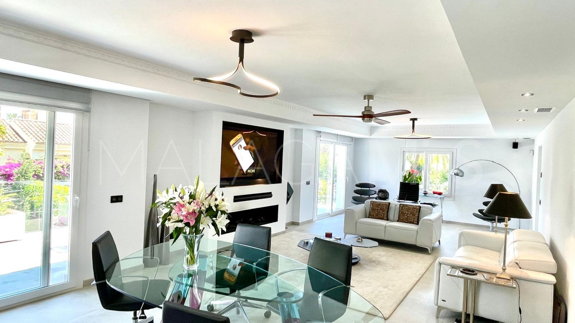 Villa for sale in Atalaya Golf