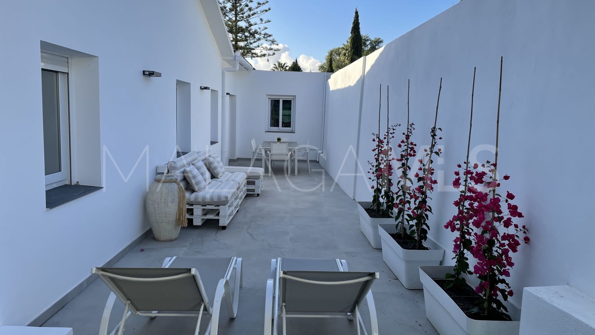 Villa for sale in Atalaya Golf