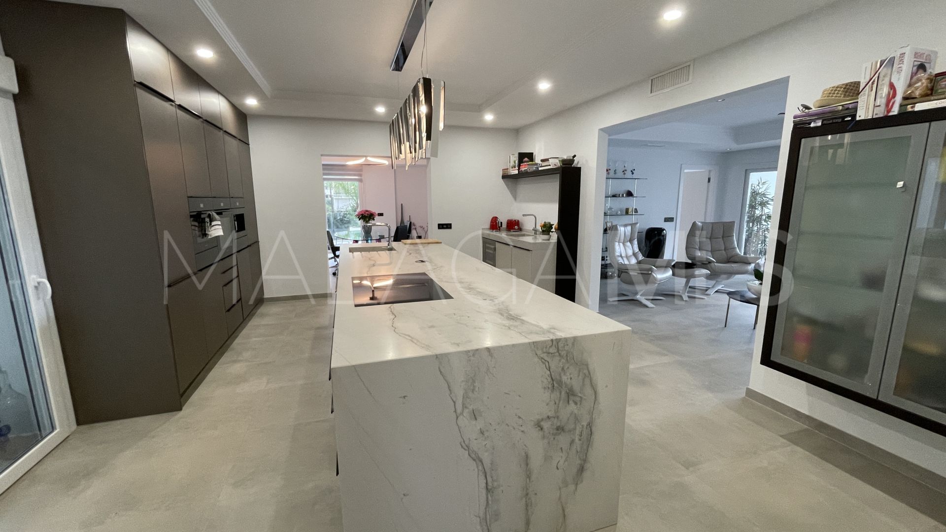Villa for sale in Atalaya Golf