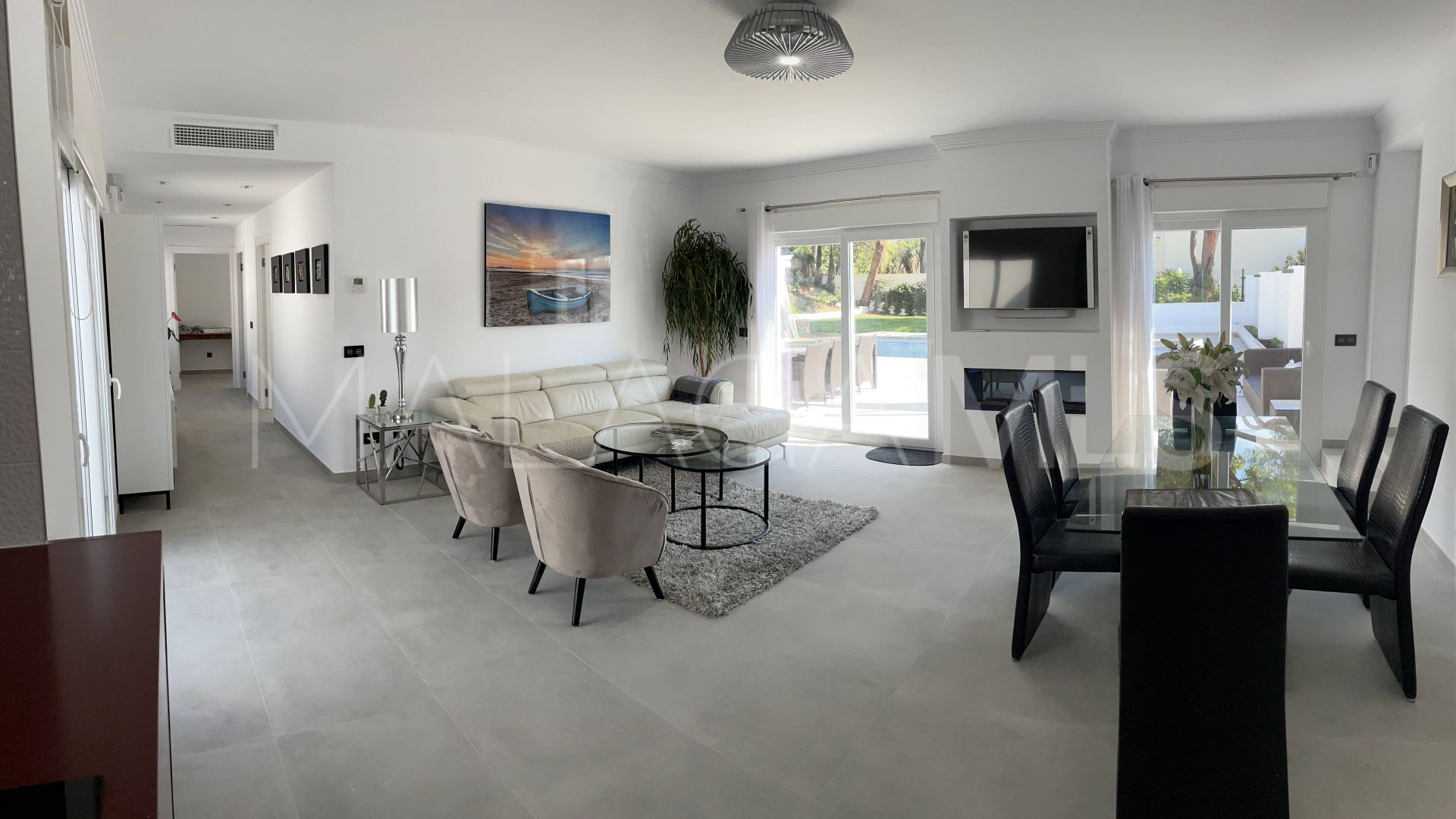 Villa for sale in Atalaya Golf