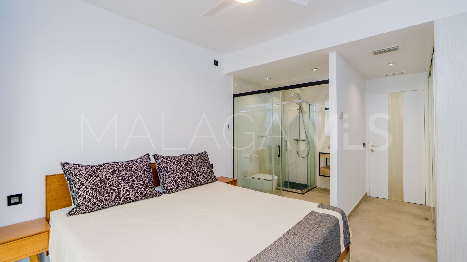 Villa for sale in Atalaya Golf