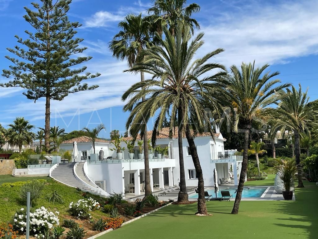 Villa for sale in Atalaya Golf