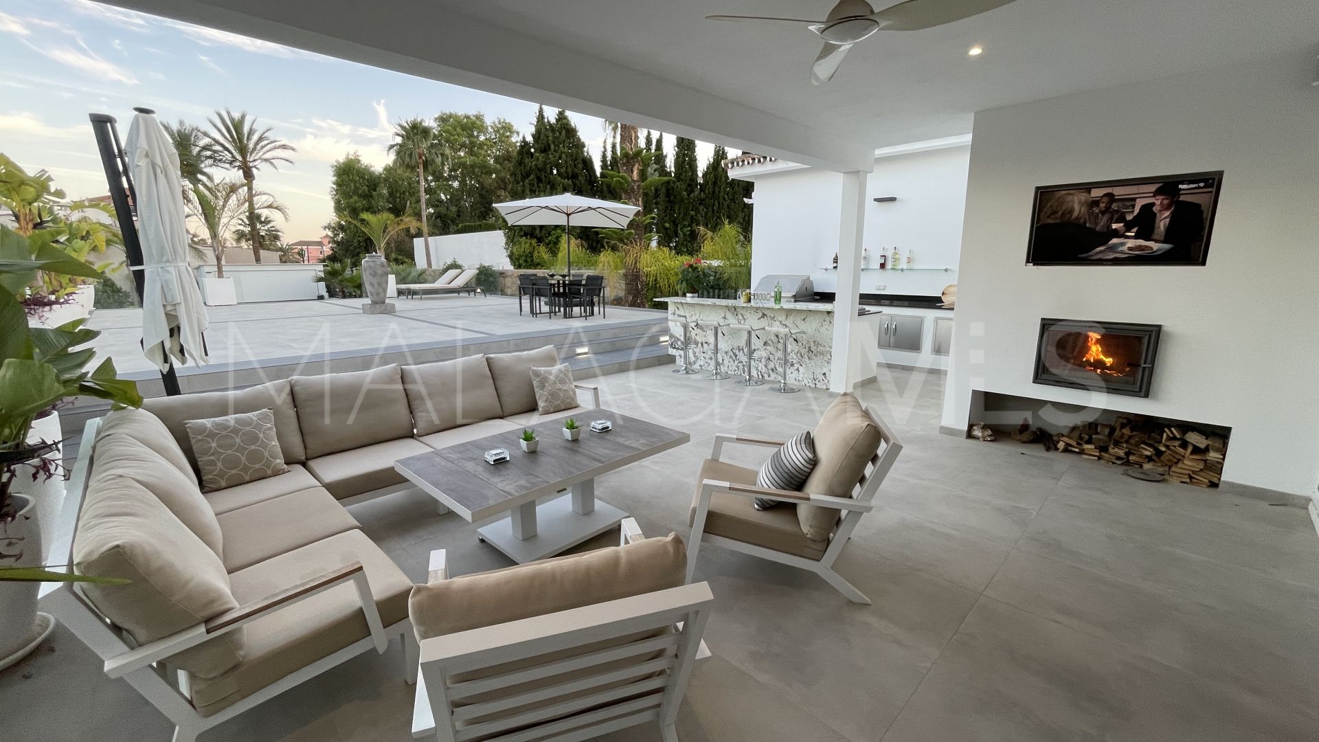 Villa for sale in Atalaya Golf
