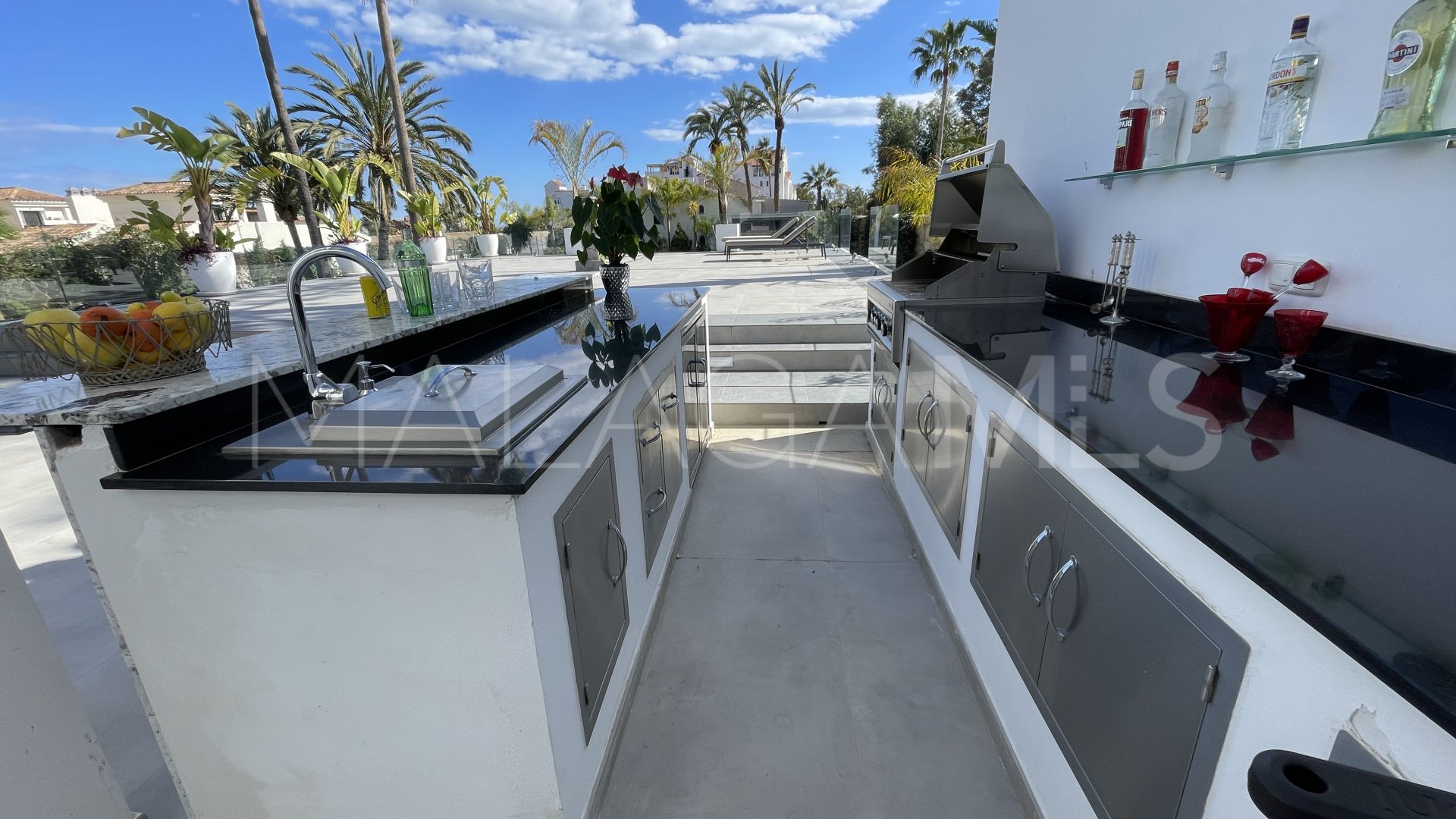 Villa for sale in Atalaya Golf
